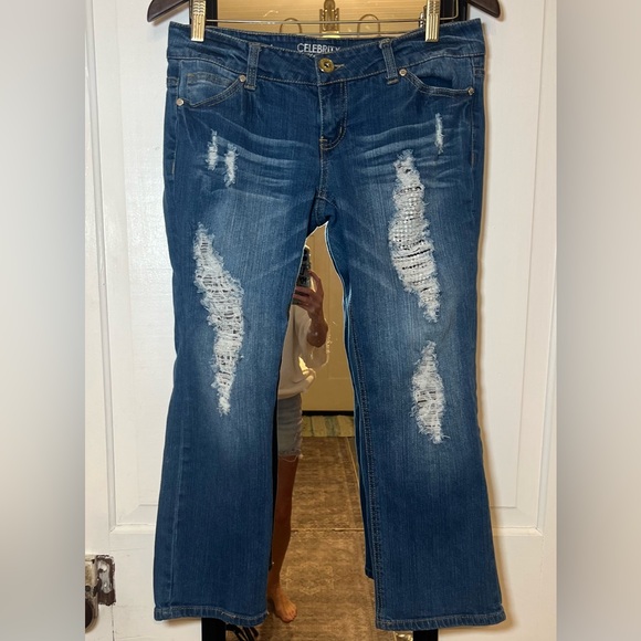 Celebrity Pink Distressed Crop Denim Jeans size 9 - Picture 1 of 10